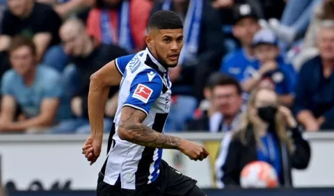 Panameño Andrés Andrade con debut histórico en la Bundesliga