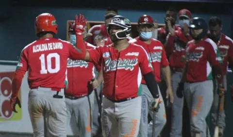 Chiriquí y Los Santos abren el béisbol mayor