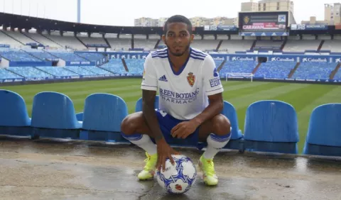 César Yanis, la sorpresa  en los entrenamientos del Real Zagoroza
