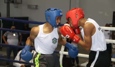 Escuela de boxeo para jóvenes en la Policía Nacional busca captar talentos 
