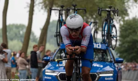 Franklin Archibold sufre caída y no pudo terminar en el Mundial de Ciclismo de Ruta
