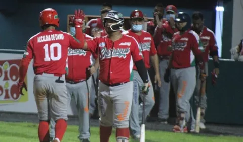 Equipos podrán jugar en sus propios estadios en el béisbol mayor