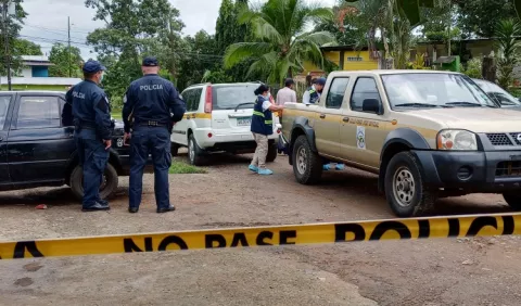 Mata a su mujer con un machete y hiere a dos