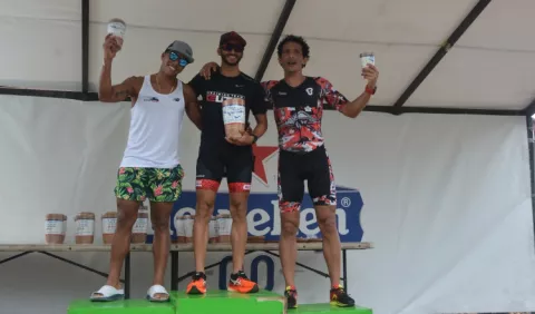 Armando Abaunza y Lea Riccoboni se llevan el Triatlón de Pedasí 2021