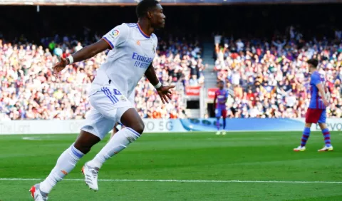 Real Madrid fue práctico e inteligente ante el Barcelona