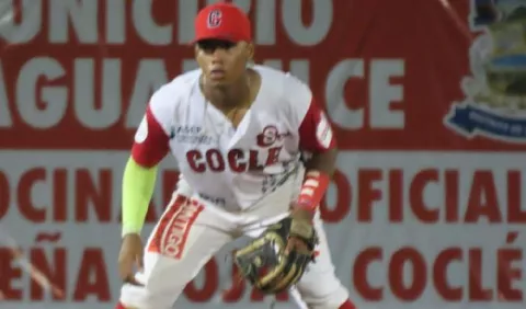 Coclesano, Jean Arnáez,  es el Novato del Año en el béisbol mayor 