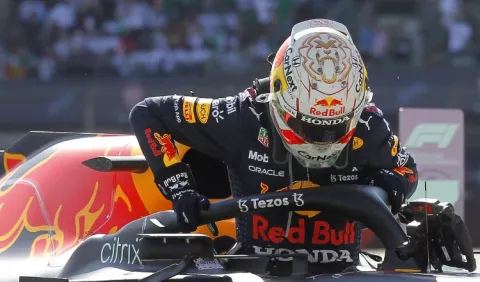 Verstappen sobre su triunfo: 'Corrimos un riesgo, hicimos una gran frenada y funcionó'