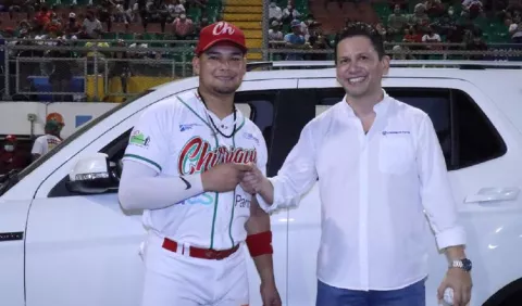 Rodrigo Vigil, el más premiado en el béisbol mayor