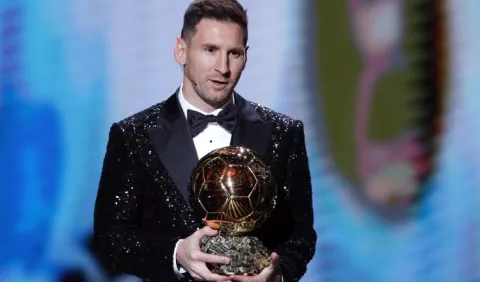 PSG sigue esperando la genialidad de Messi