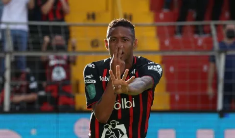 Gabriel 'Gaby' Torres y Alajuelense contra Saprissa, inician la final tica