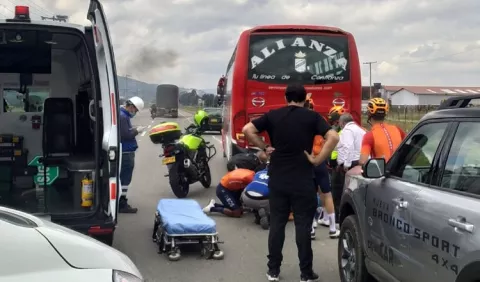 Egan Bernal sufre accidente y es operado en Colombia