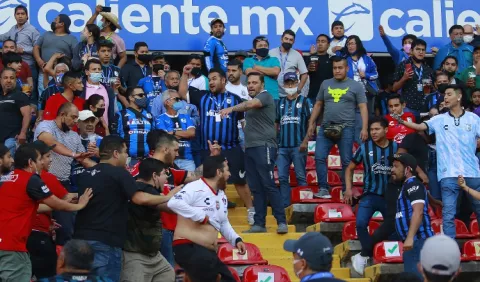 Querétaro jugará un año a puerta cerrada