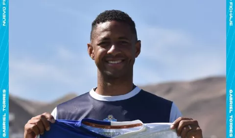 Gabriel Torres con Antofagasta pegan primero al 'Manota' Mejía y Unión Española en Copa Sudamericana