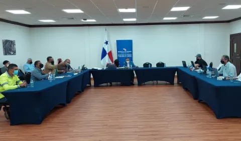 Sesión permanente en el Ministerio de Trabajo para evitar paralización en la construcción