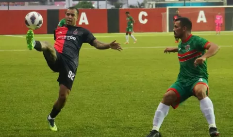 Atlético Chiriquí tropieza, pero se mantiene de puntero