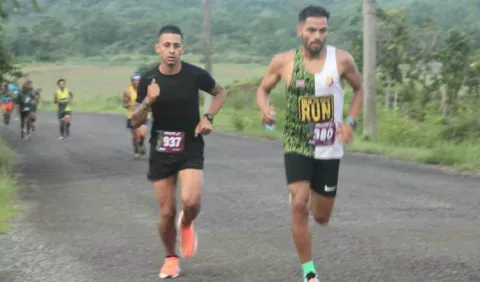Tico y venezolana ganan en Cerro Azul en el Circuito Trail