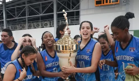 Panteras son las reinas en el baloncesto U21