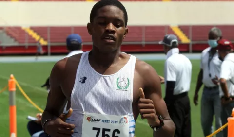 Chamar Chambers 'El Torpedo', impacta  en Nicaragua, impone récord y gana oro