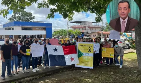 Dueños de  farmacias chicas resienten golpe económico