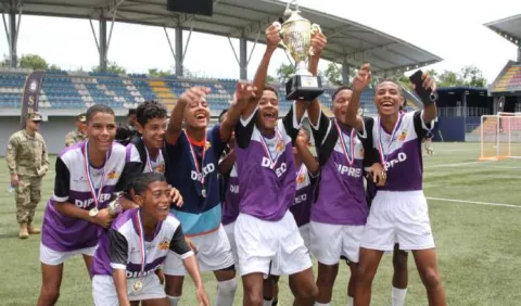 Bethania levanta  'Copa Las Estrellas de Panamá'