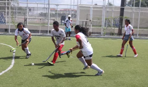 Panamá afina para el regional de hockey