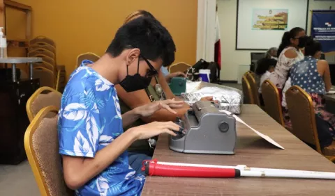 Tutorías inclusivas, aliadas de estudiantes con discapacidad visual