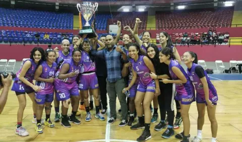 La U Girls Hoop se corona en el baloncesto femenino LPBF