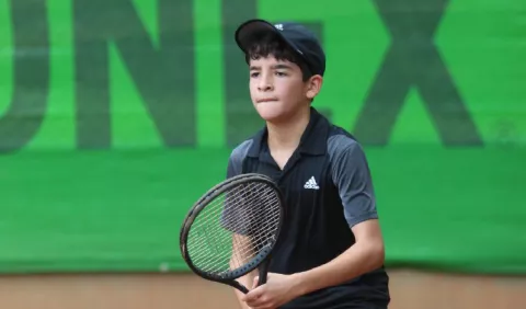 Tenistas  afinados  para el torneo Cotecc en Honduras