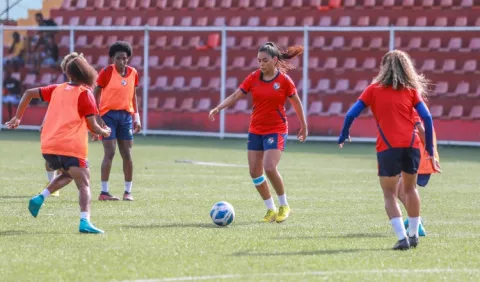 Panamá femenina tendrá campamento en Colombia