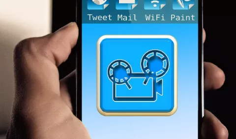 Duplica la pantalla del celular en la pared 