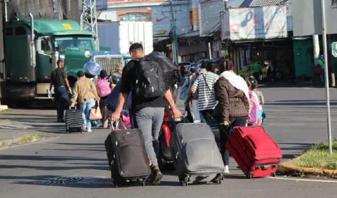 Migración asfixia a Paso Canoas