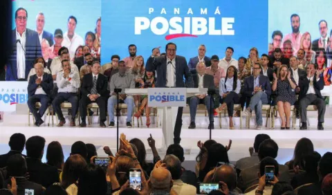 Torrijos recibe apoyo de movimiento Panamá Posible