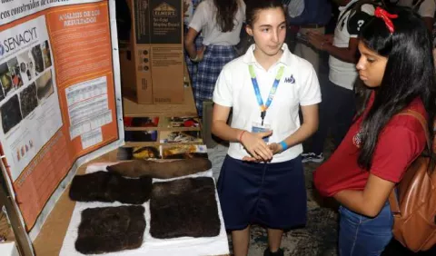 Jóvenes científicos muestran resultados de sus proyectos