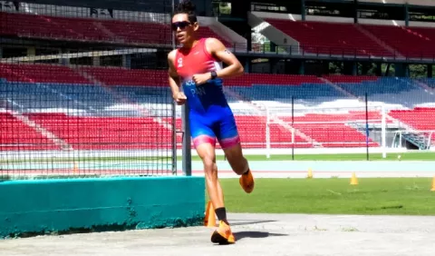 Panameño Acosta va por boleto a Mundial de Duatlón de China
