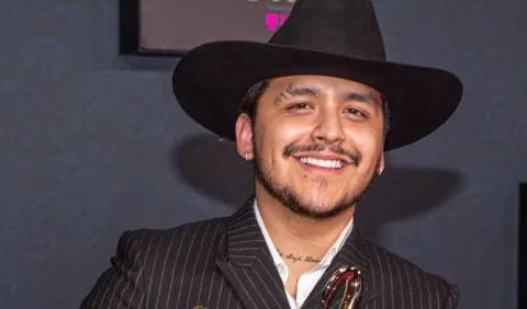 Christian Nodal y sus amores fugaces
