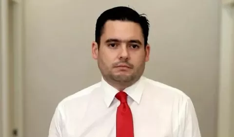 Denuncian al   exvicepresidente José Gabriel Carrizo por peculado de uso