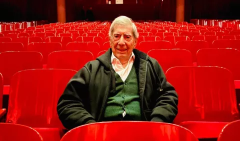 Vargas Llosa, una vida más allá de la pluma