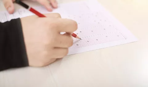 Eliminación de examen a licenciados en Derecho es enviado a subcomisión