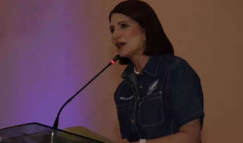 Por difamar a Marta Linares de Martinelli, jueza condena al diario La Prensa