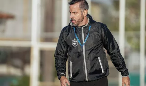 Tauro y Árabe Unido en duelo de coleros en la LPF