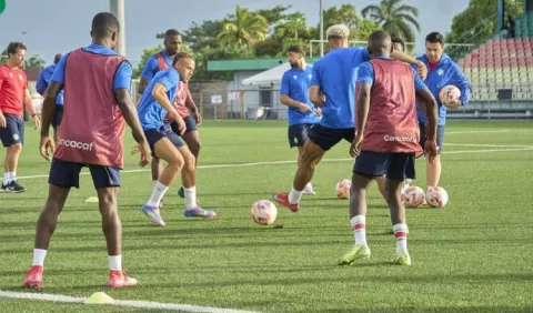 Surinam, 'espiando' al rival de Panamá en las eliminatorias camino al Mundial 2026