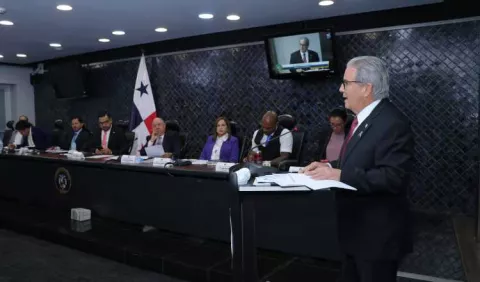 Salud gestiona créditos para cumplir pagos de turnos a personal de salud