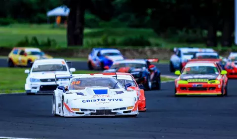 Emilio Valverde se lleva el título en el Autódromo Panamá