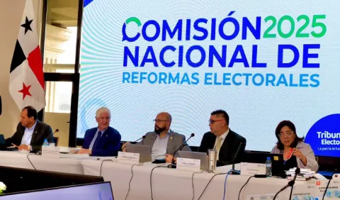 Comisión de Reformas Electorales avala propuesta para salvaguardar la nómina presidencial
