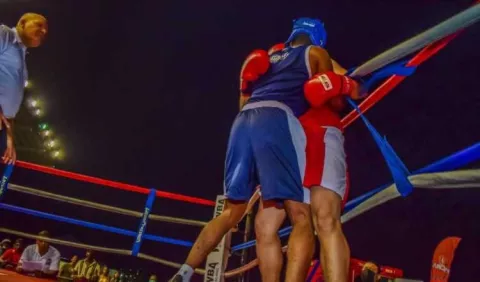 Laguna Premium tiene cartilla de boxeo aficionado en ' El Rockero' Alcázar