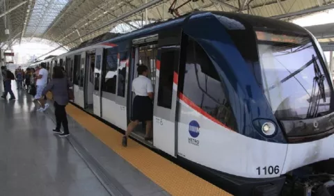 Metro reporta 417 pasajeros accidentados e indispuestos