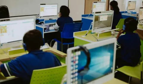 Tendrán que hacer otra licitación para comprar computadoras a estudiantes