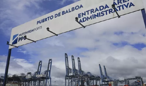 Gobierno acatará fallo; anuncian concesión de puertos por separado