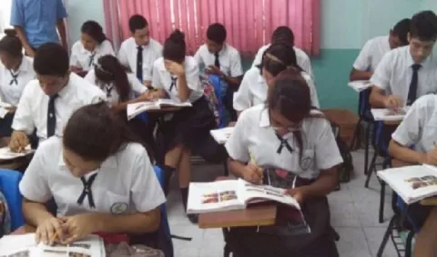 Año lectivo 2026: entre cambios curriculares y debate por ley educativa