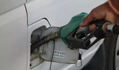 Secretaría de Energía prevé nuevo incremento en los precios del combustible 